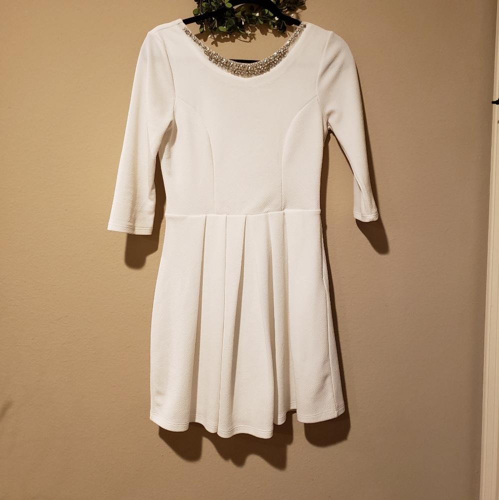 MIAMI Jeweled Neck White Dress With Bow; Size M